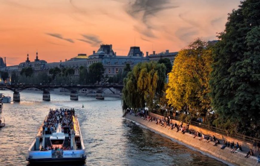 1 Hour Seine River Cruise Tickets In Paris